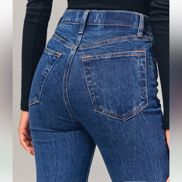 Abercrombie & Fitch Curve Love Ultra High Rise 90s Slim Straight Jean - XS - Picture 3 of 13
